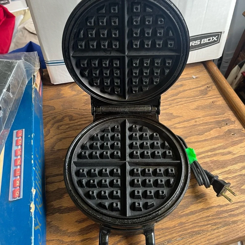 Vitantonio Premier Classic Waffler Waffle Maker Iron Baker USA Produced
